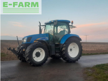 NEW HOLLAND T6000 Traktor