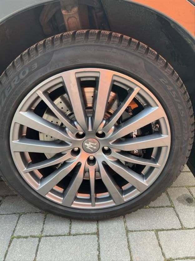 Maserati 4 ORIGINAL MASERATI RIMS 19 INCH INCL WINTER TYRES PIRELLI  SOTTOZERO 3 Komplettrad - Ersatzteile kaufen - Truck1 Deutschland