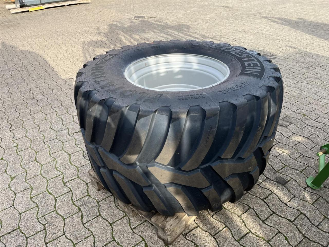 Ersatzteile kaufen - - Deutschland Truck1 Reifen Vredestein 710/45R22.5