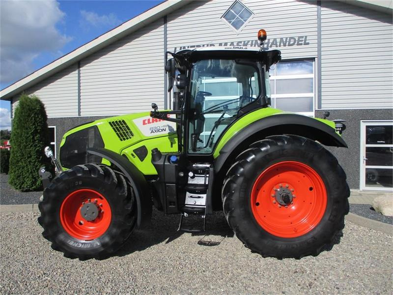 Traktor Claas Axion 830 Med frontlift og luft anlæg.