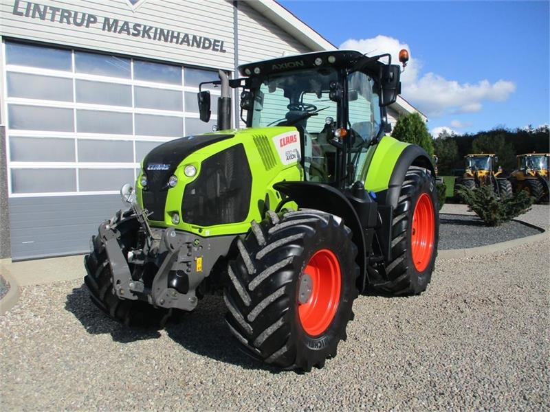 Traktor Claas Axion 830 Med frontlift og luft anlæg.